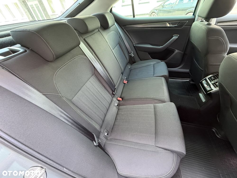 Skoda Superb 2.0 TDI SCR Style DSG - 17