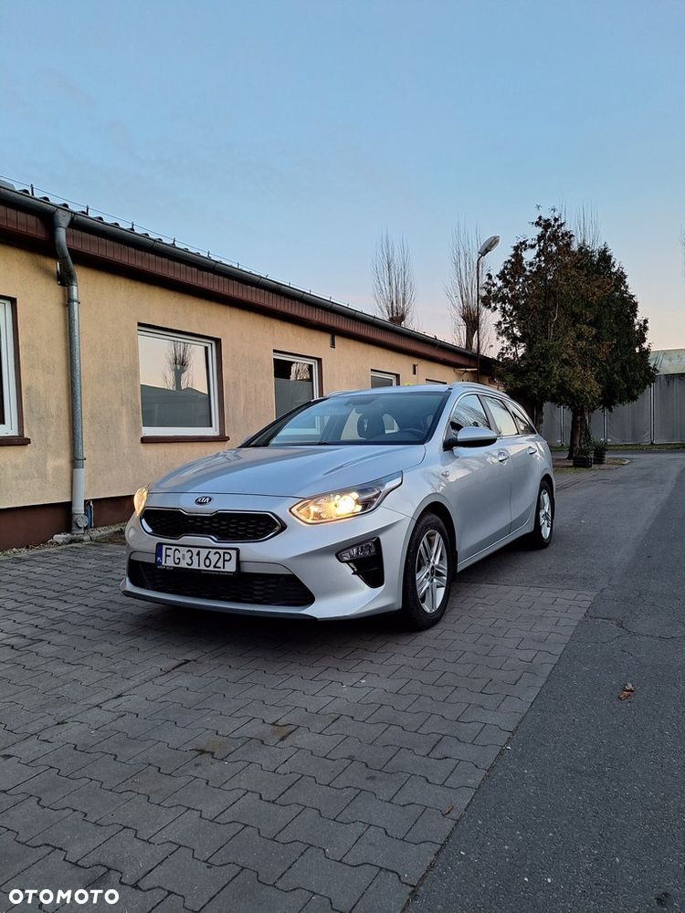 Kia Ceed 1.6 CRDi SCR M - 2
