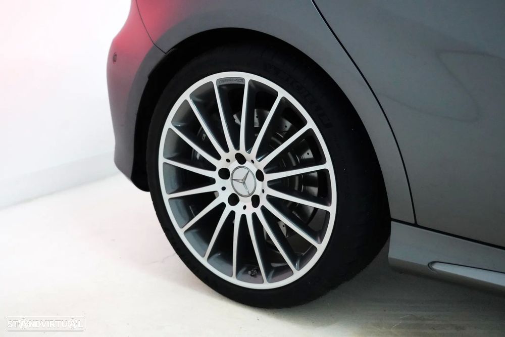Mercedes-Benz A 45 AMG 4-Matic - 20