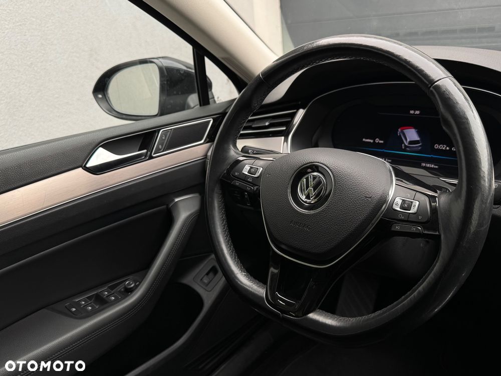 Volkswagen Passat 2.0 TDI (BlueMotion Technology) DSG Highline - 16