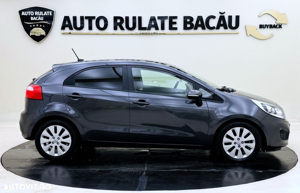 Kia Rio - 4