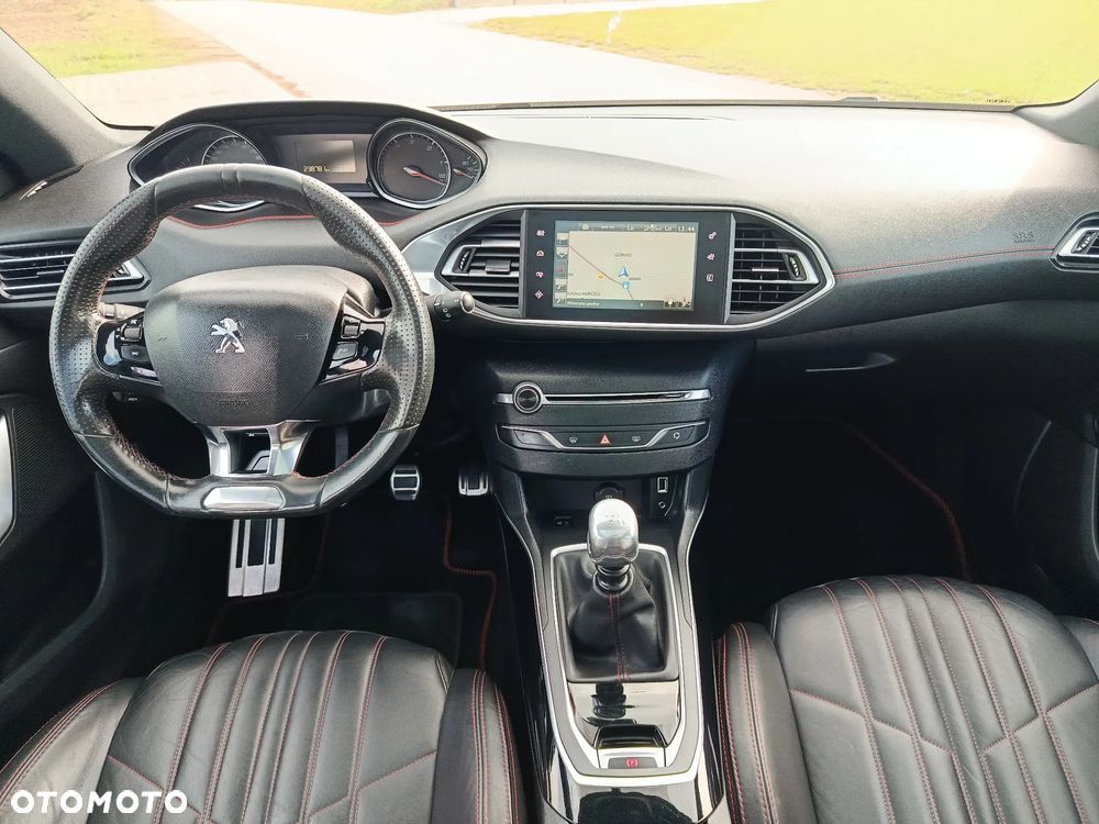 Peugeot 308 - 16