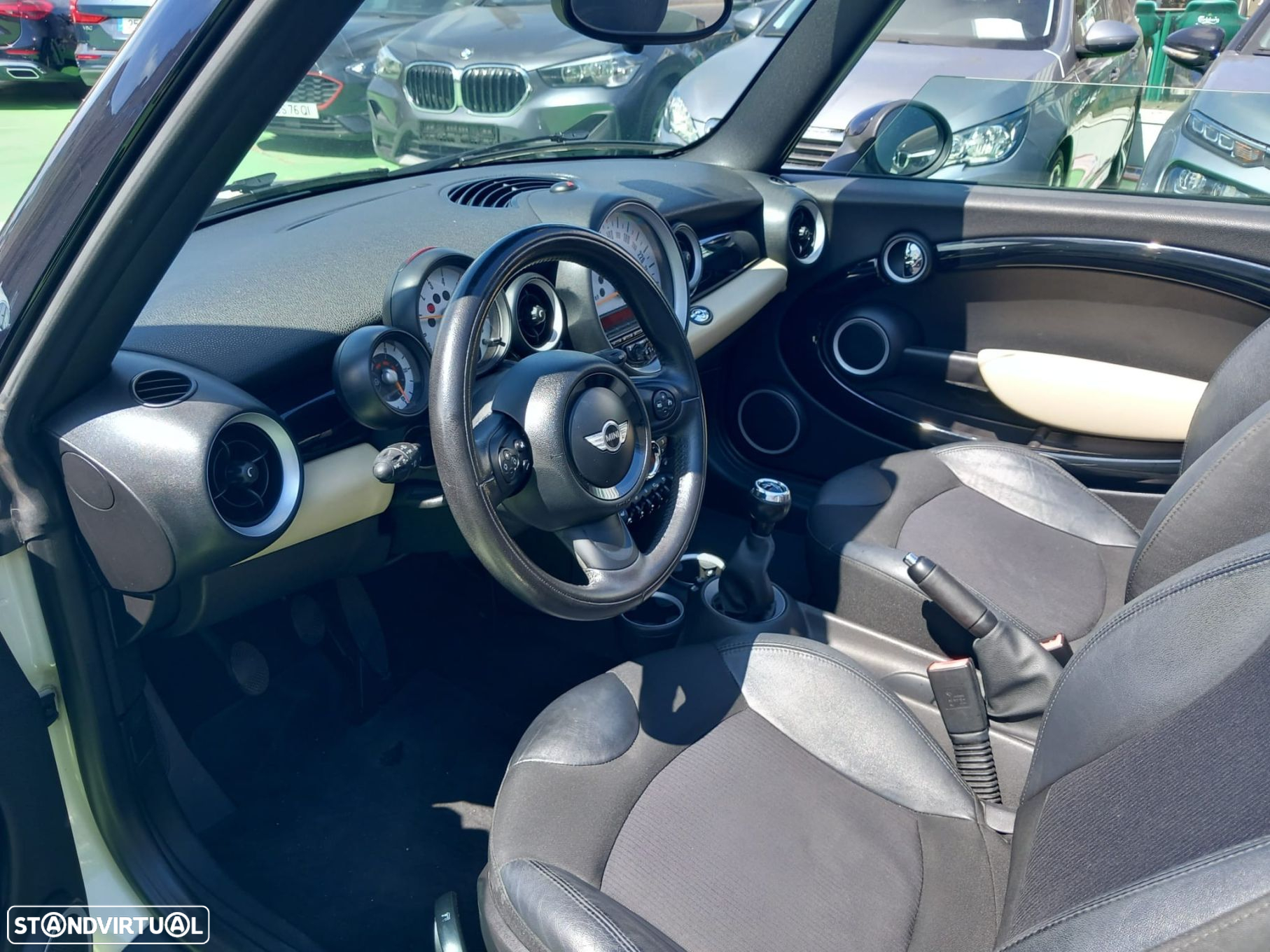MINI Cabrio Cooper D - 19