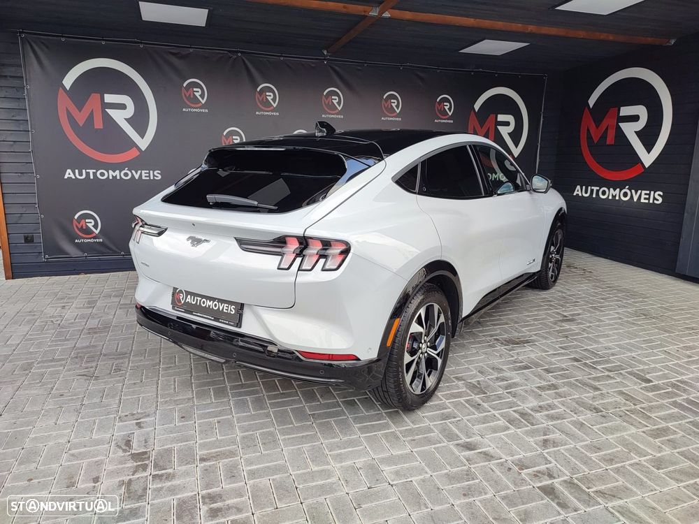 Ford Mustang Mach-E Premium AWD - 9