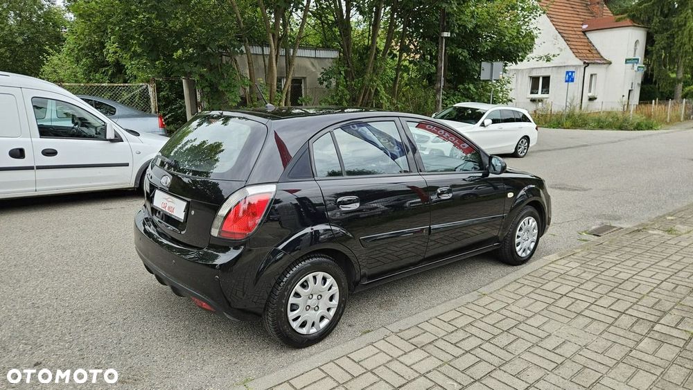 Kia Rio 1.4 Spirit - 8