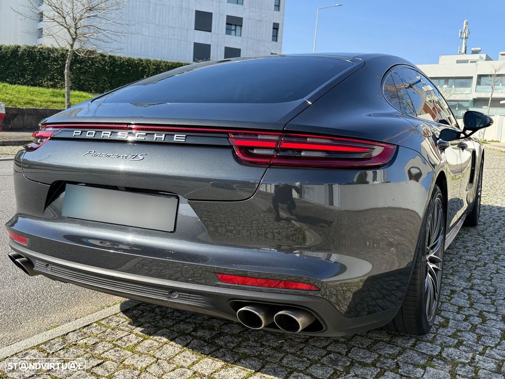 Porsche Panamera 4 S - 6