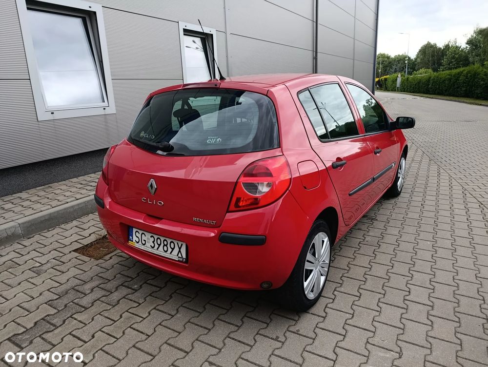 Renault Clio - 20