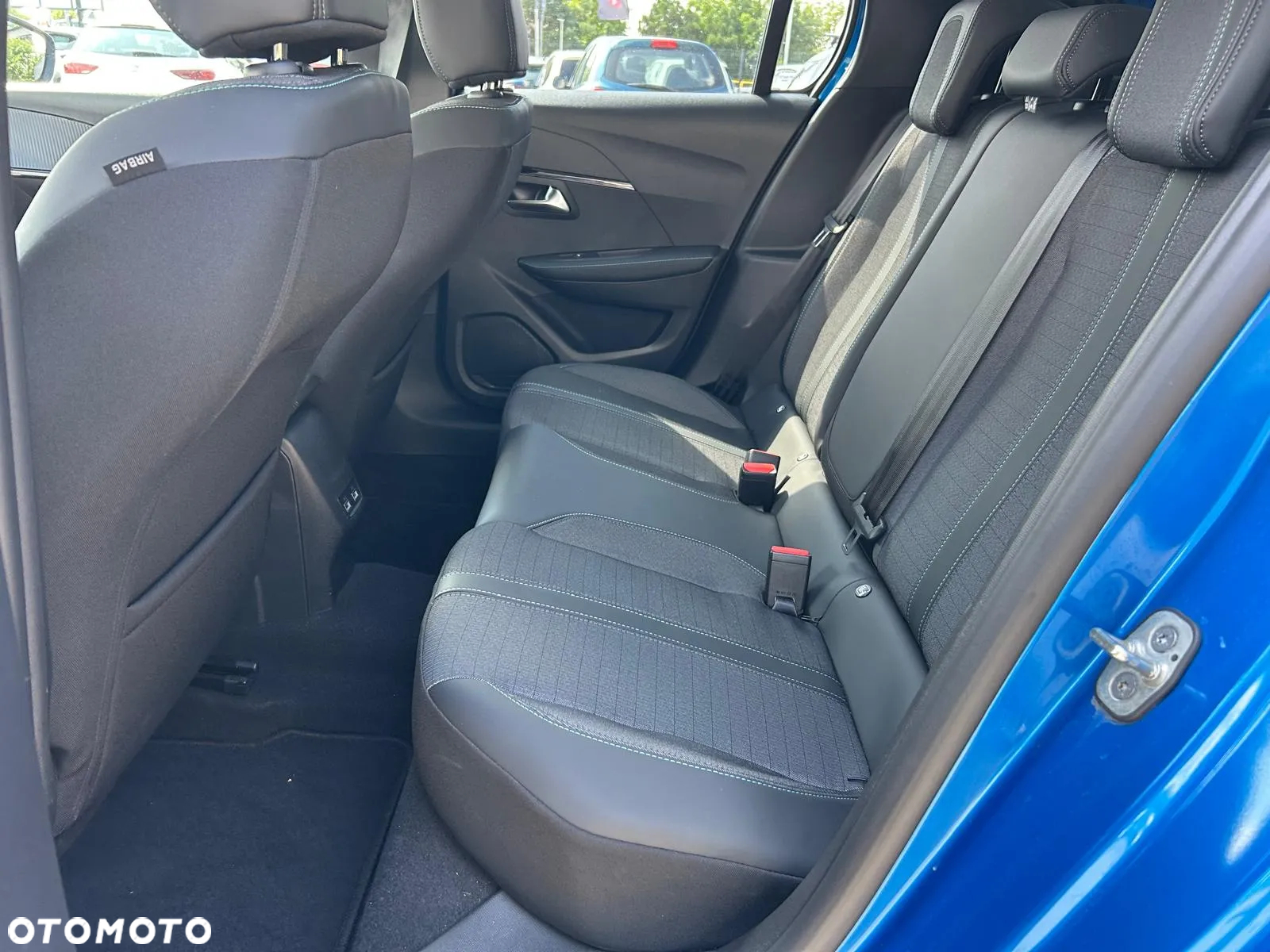 Peugeot 208 PureTech 100 Allure - 18