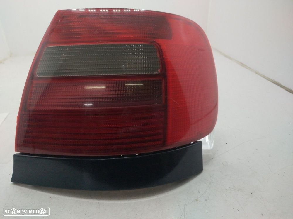 Farolim Stop Dto Audi A4 (8D2, B5) - 2