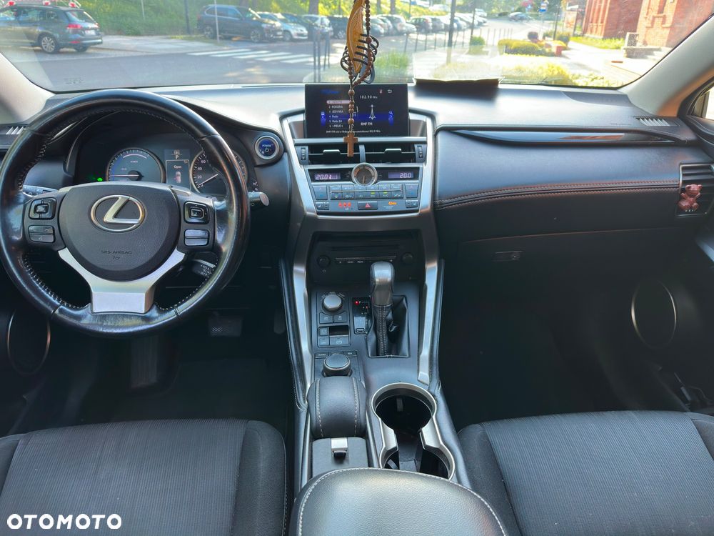 Lexus NX 300h Prestige AWD - 9
