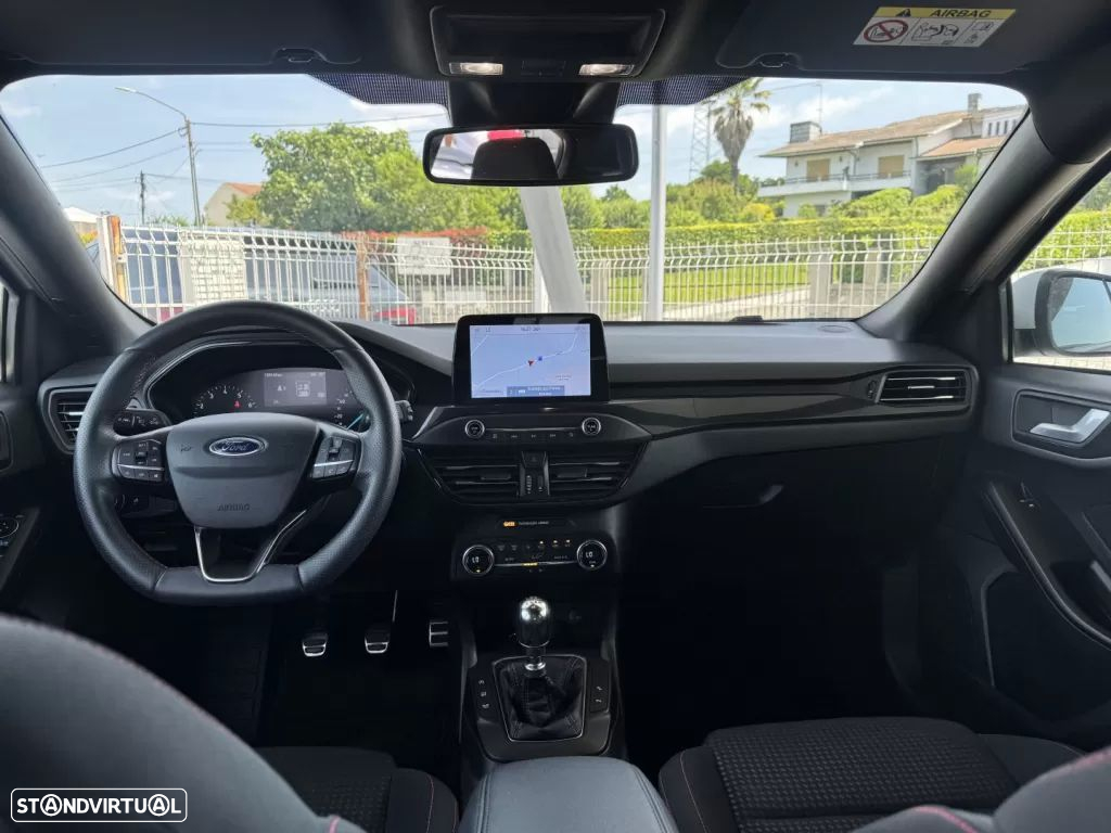 Ford Focus 1.0 EcoBoost ST-Line - 13