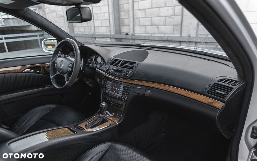Mercedes-Benz Klasa E 63 AMG - 9