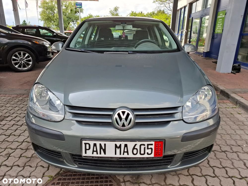Volkswagen Golf 1.6 Comfortline - 23