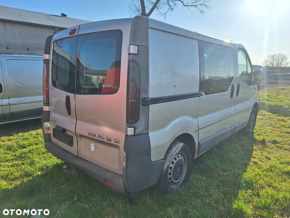 Opel vivaro - 4