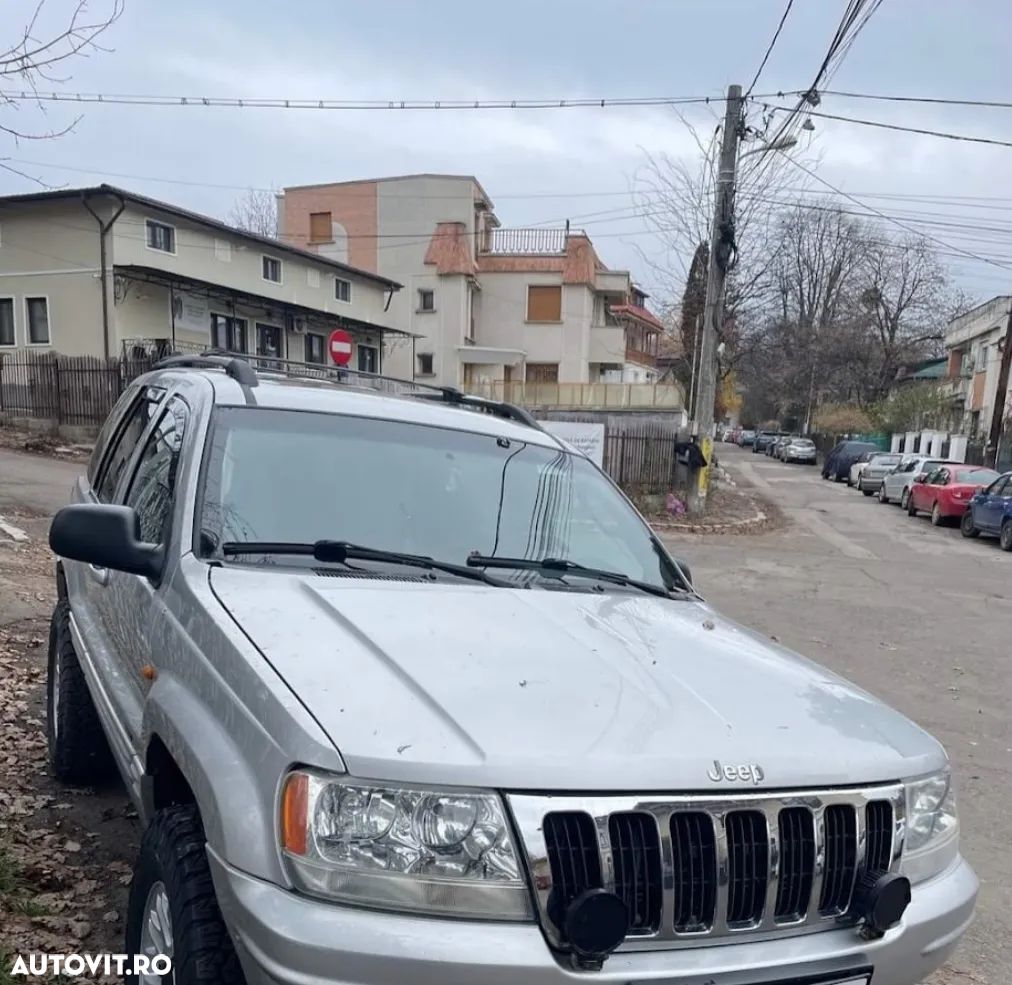 Jeep Grand Cherokee - 1