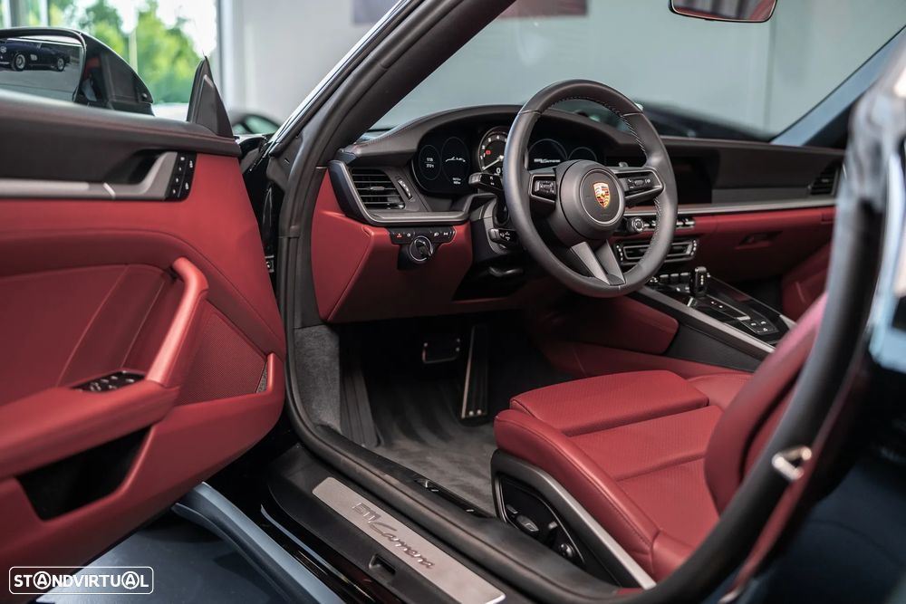 Porsche 911 (992) Carrera Cabriolet PDK - 11
