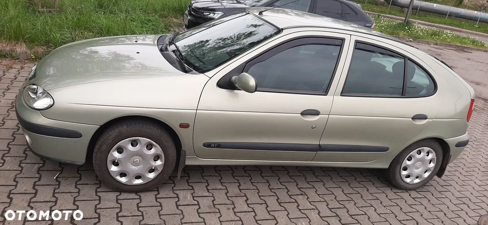 Renault Megane 1.4 RL Eco - 26