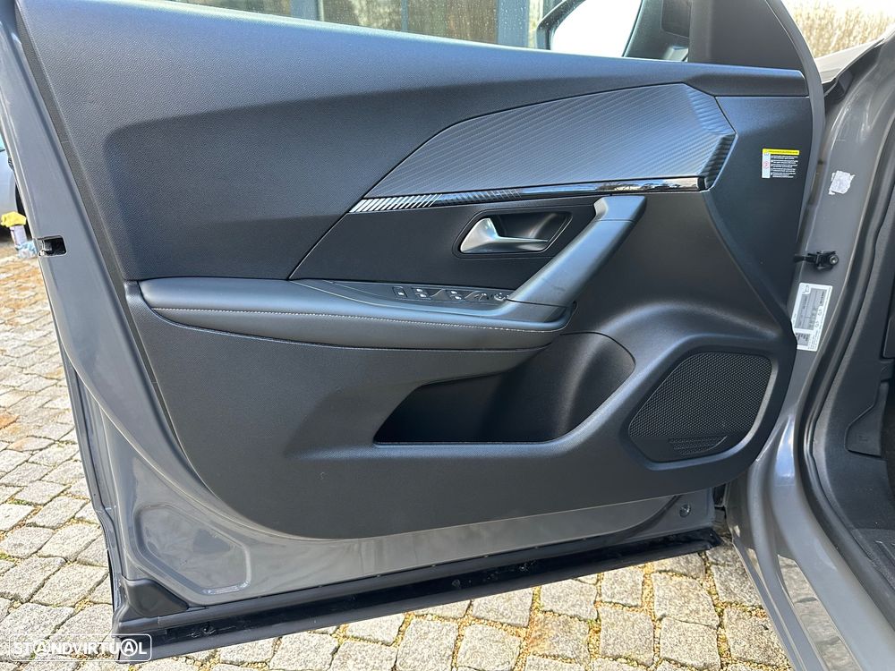 Peugeot 2008 1.2 PureTech Allure Pack - 9