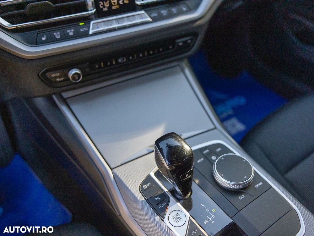 BMW Seria 3 320i AT - 30