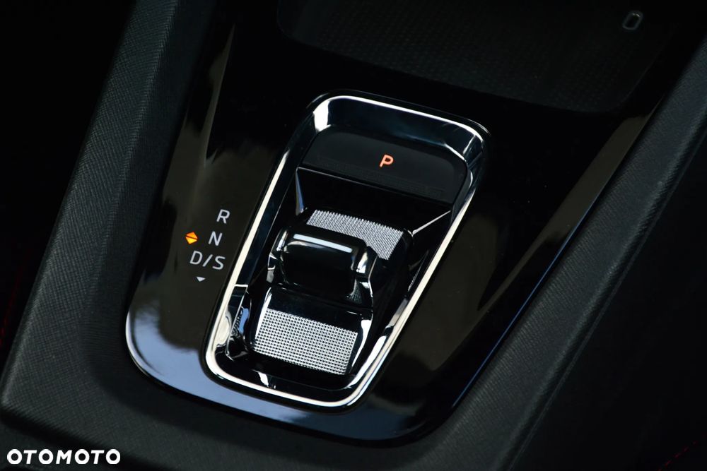 Skoda Octavia 2.0 TDI DSG RS - 36