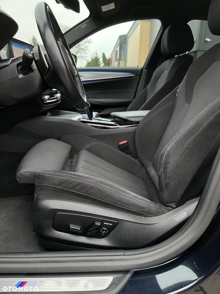 BMW Seria 5 530i GPF xDrive M Sport sport - 22