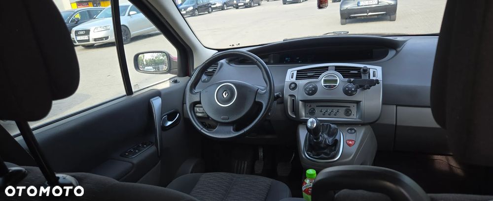 Renault Scenic 2.0 16V Confort Privilege - 6