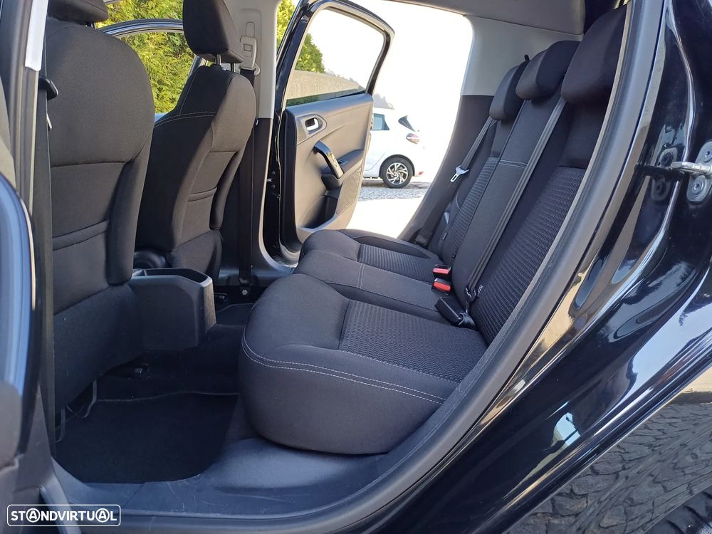 Peugeot 208 1.6 BlueHDi Style - 37