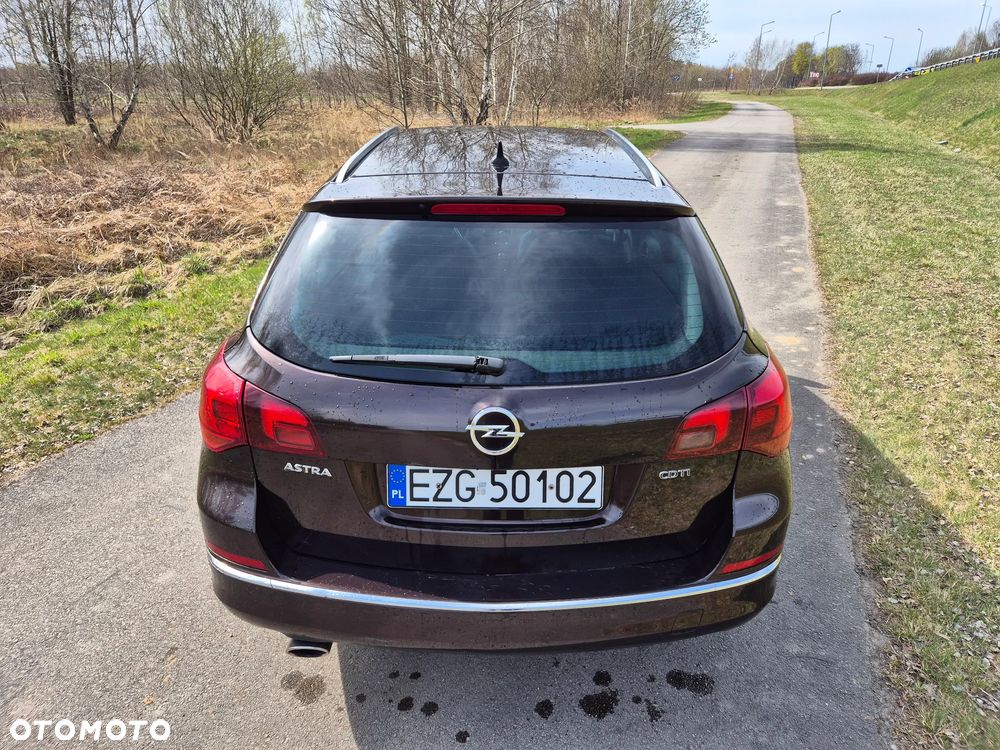 Opel Astra 2.0 CDTI DPF SportsTourer Exklusiv - 5