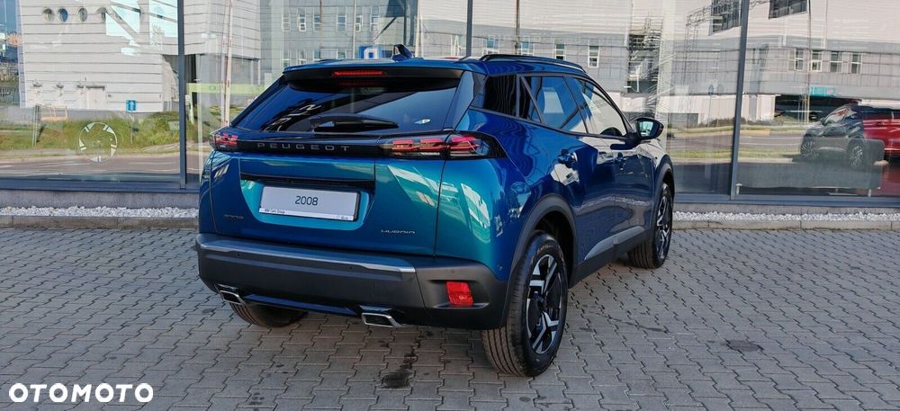 Peugeot 2008 - 8