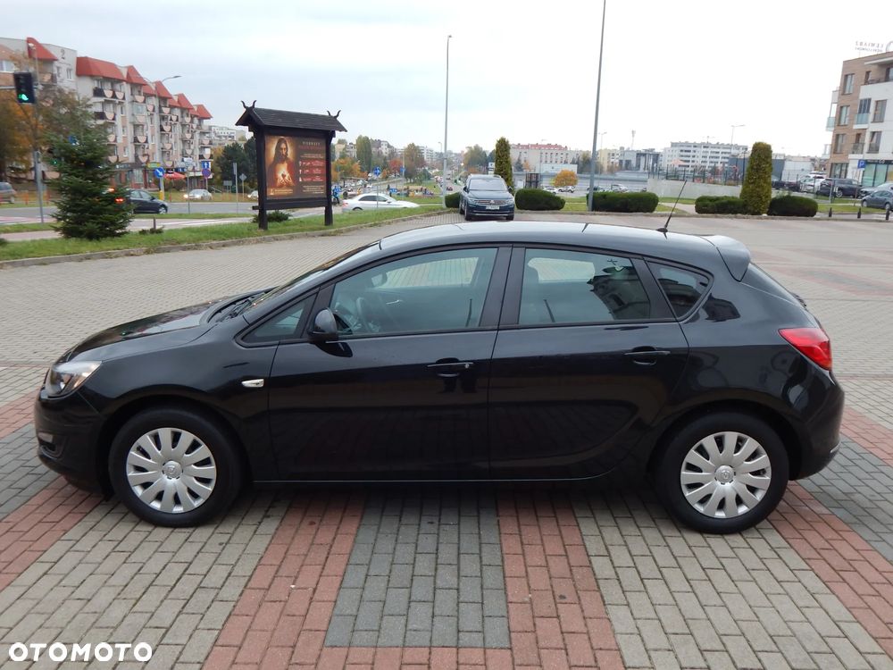 Opel Astra 1.6 Enjoy - 12