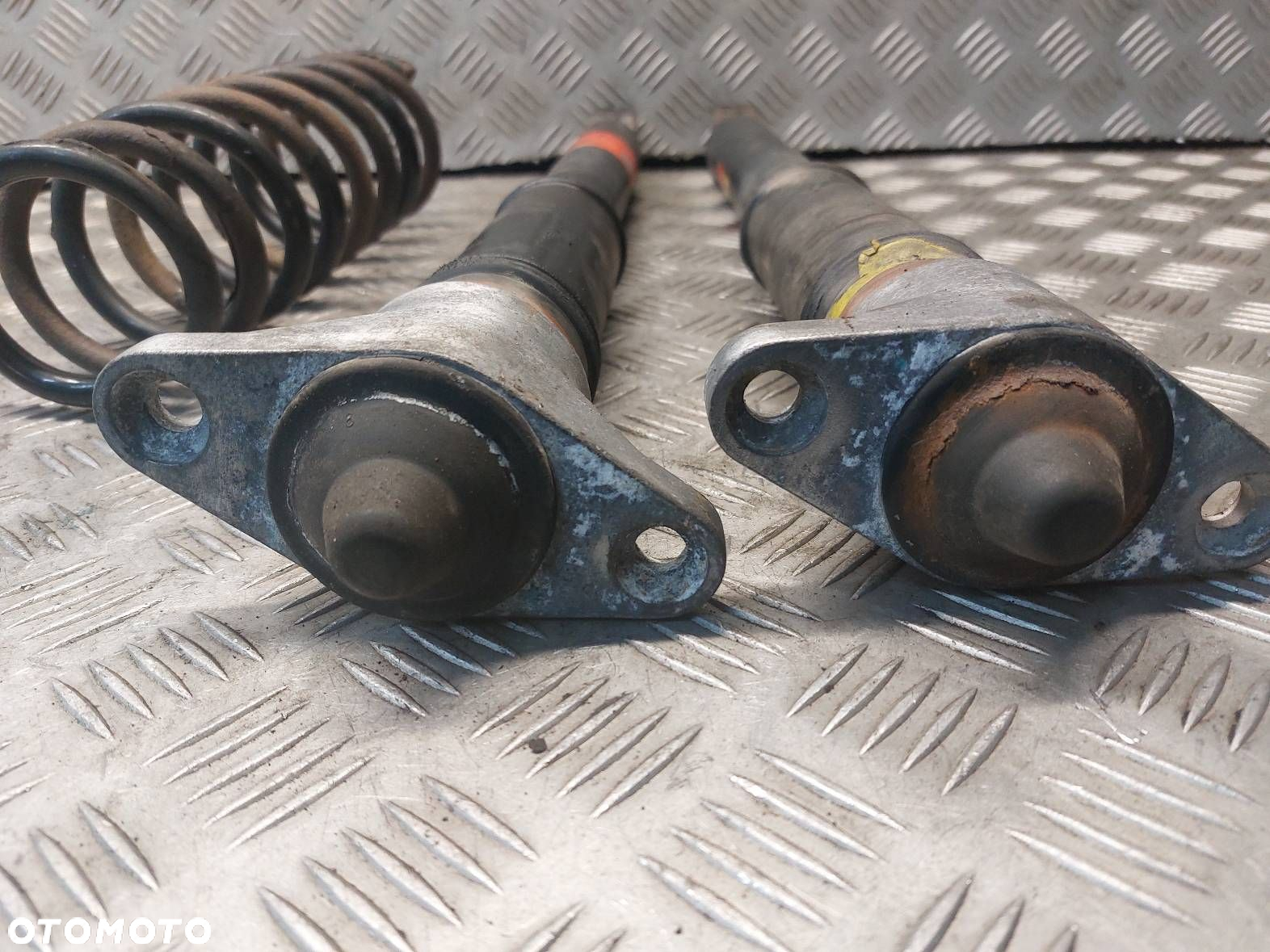 AMORTYZATOR + SPRĘŻYNA LEWY TYŁ + PRAWY TYŁ KIA CEED I LIFT JGT1246T - 3