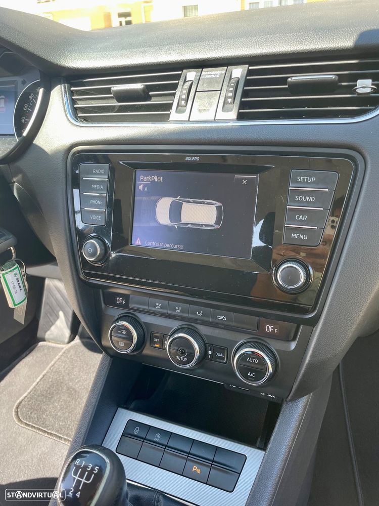Skoda Octavia Break 1.6 TDi Elegance Pack - 16