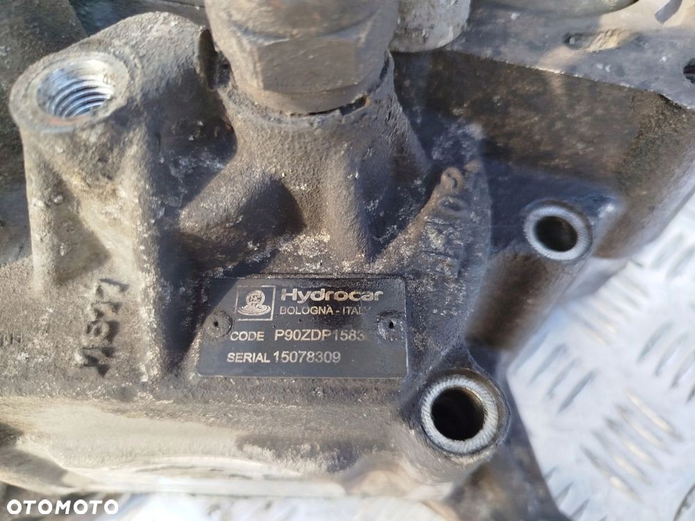 PRZYSTAWKA ODBIORU MOCY DAF XF 106 - 4