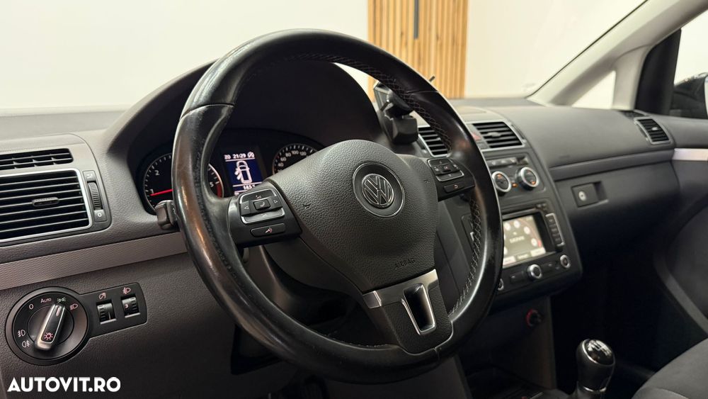 Volkswagen Touran 2.0 TDI BlueMotion Technology Highline - 21