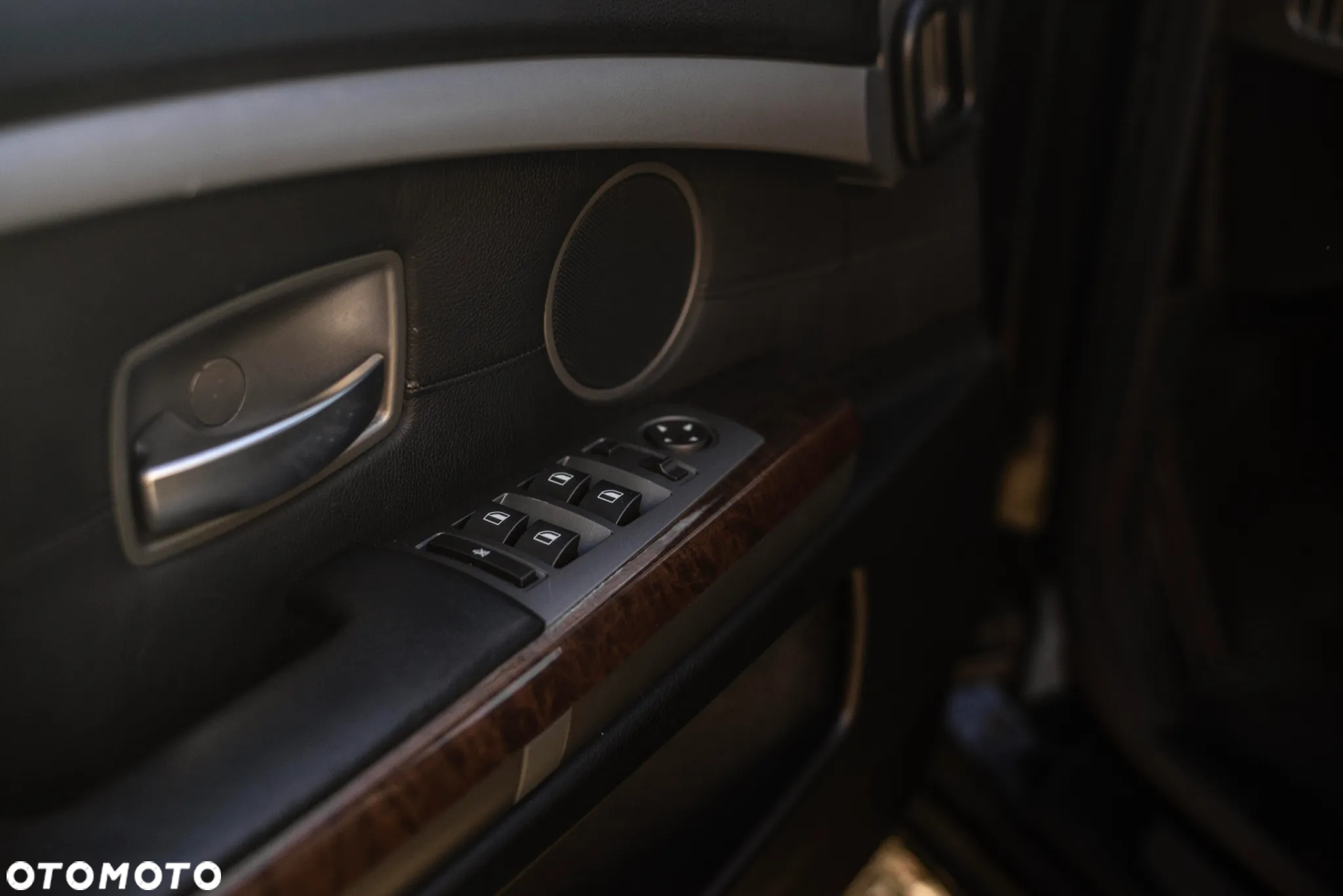BMW Seria 7 735i - 14