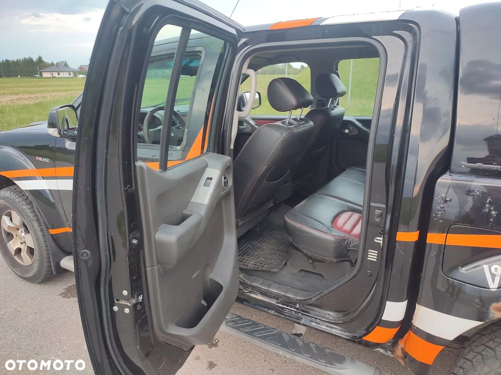 Nissan Navara 2.5 D Platinum - 17