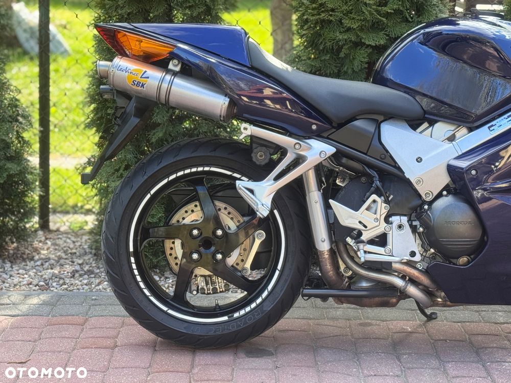 Honda VFR - 10