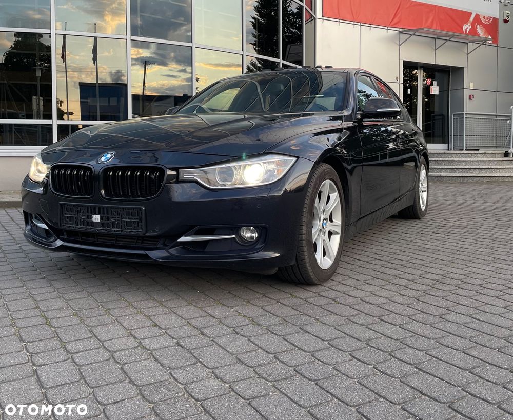 BMW Seria 3 330d Sport Line - 1