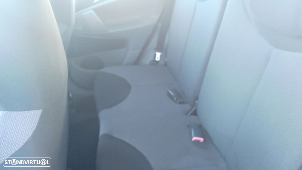 Toyota Aygo Standard - 14