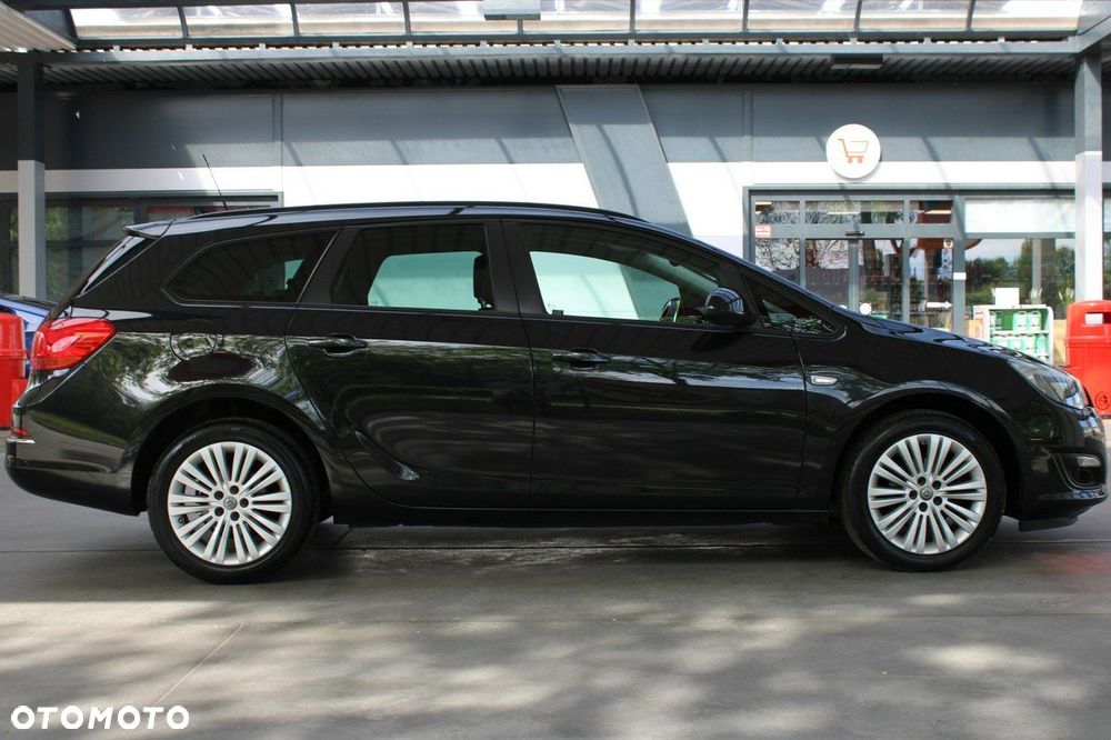 Opel Astra 1.4 Turbo Cosmo - 4