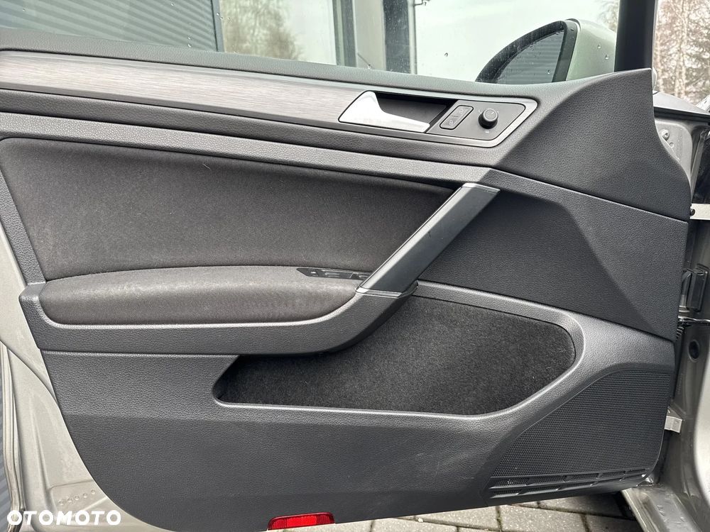 Volkswagen Golf 1.6 TDI BMT Comfortline - 13