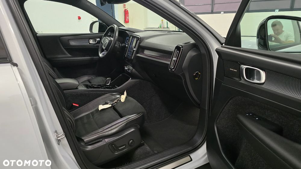 Volvo XC 40 D3 SCR R-Design - 8