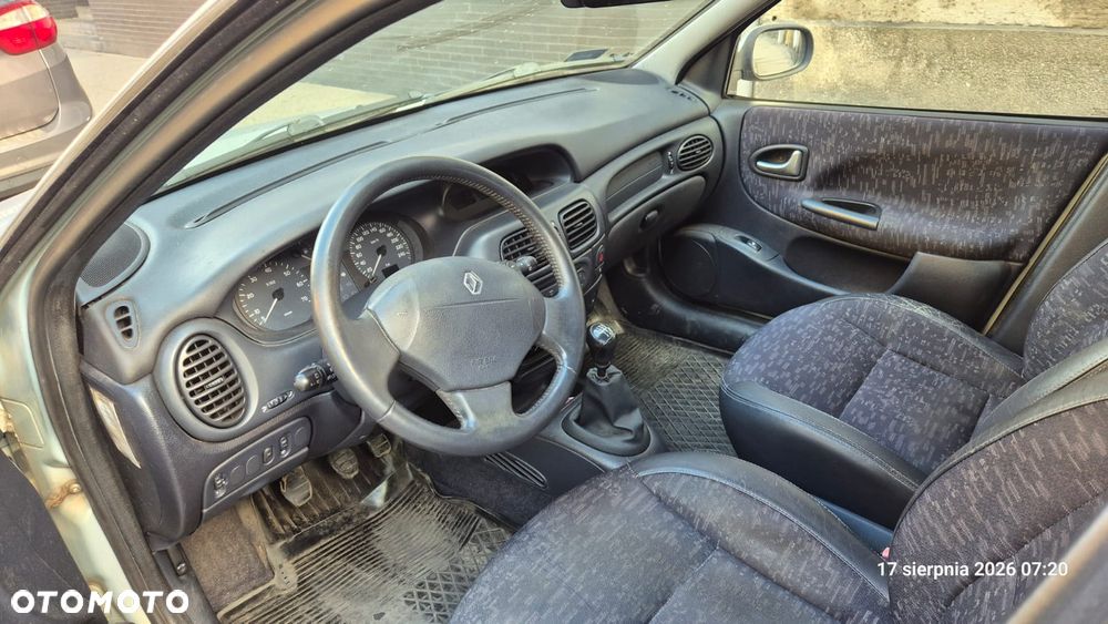 Renault Megane 1.6 - 4