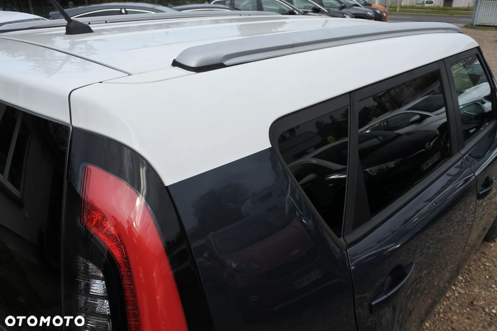 Kia Soul 1.6 CRDI Dream Team Edition - 28