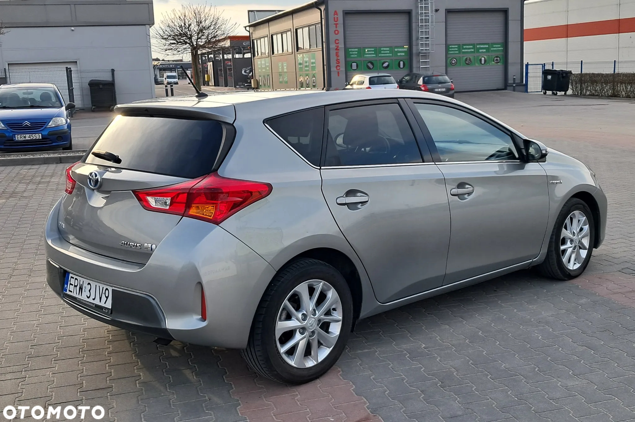 Toyota Auris 1.8 VVT-i Hybrid Automatik Comfort - 4