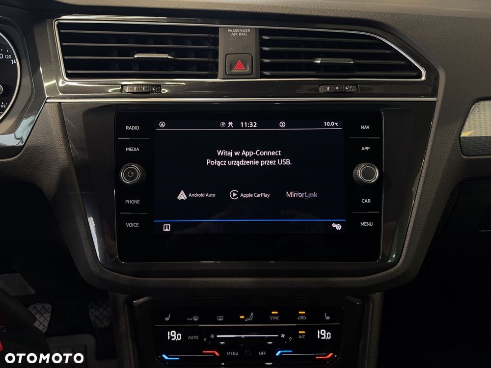 Volkswagen Tiguan - 25