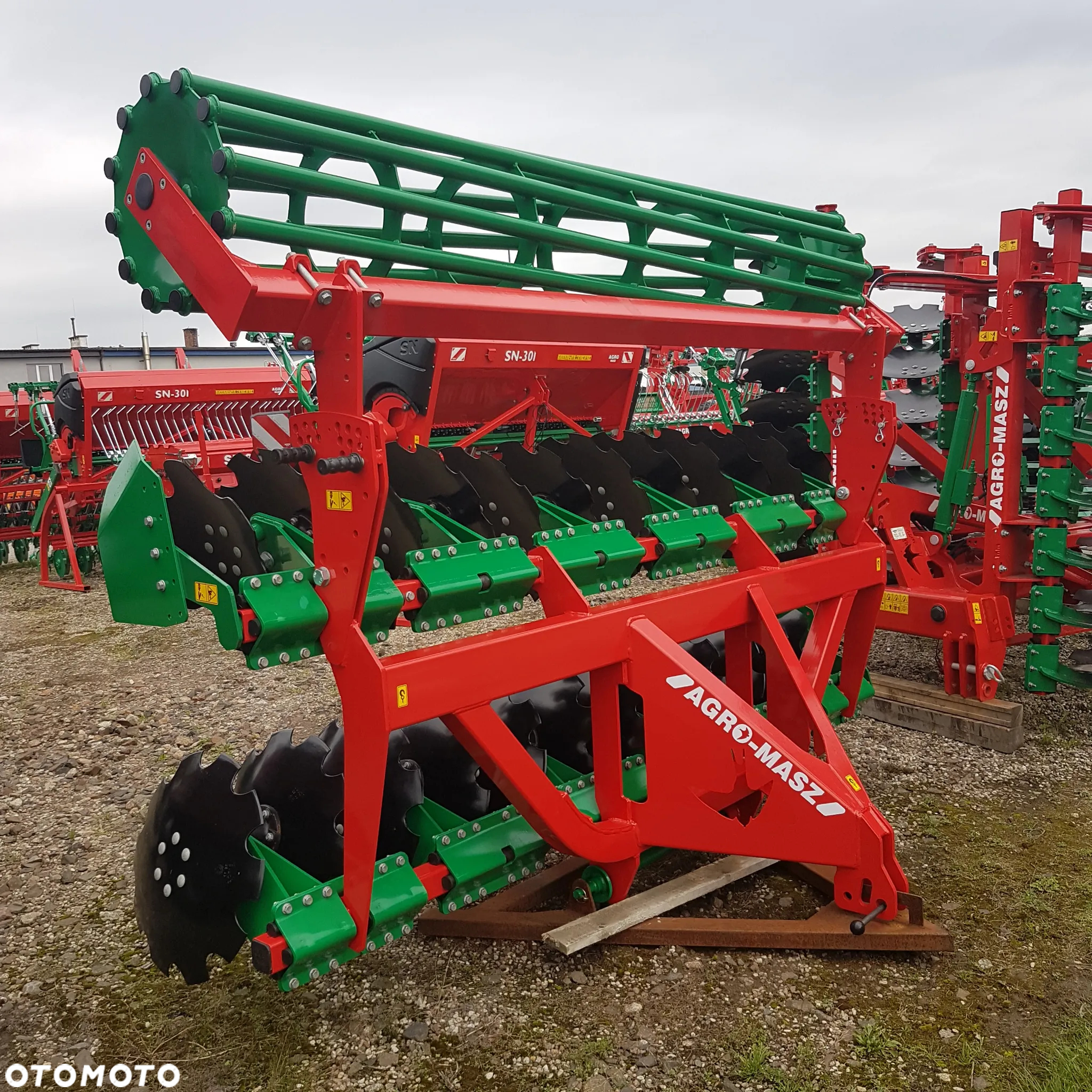 Agro-Masz BTL30 - 3