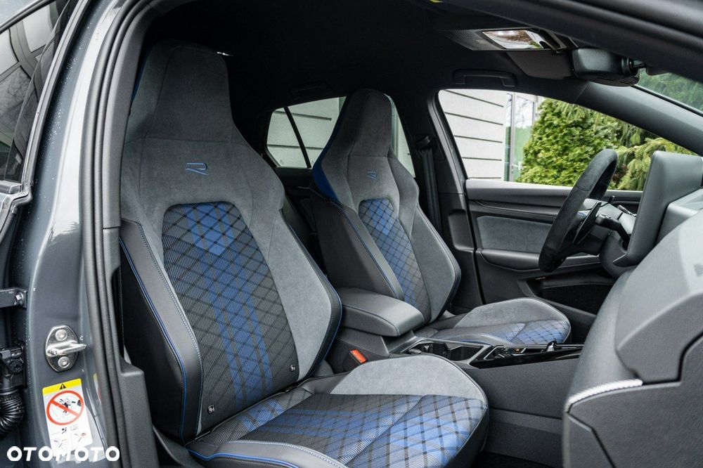 Volkswagen Golf - 21