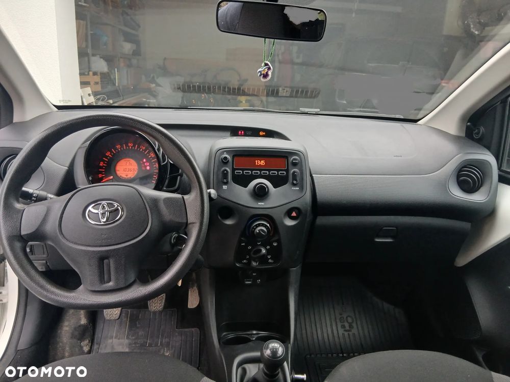 Toyota Aygo - 10