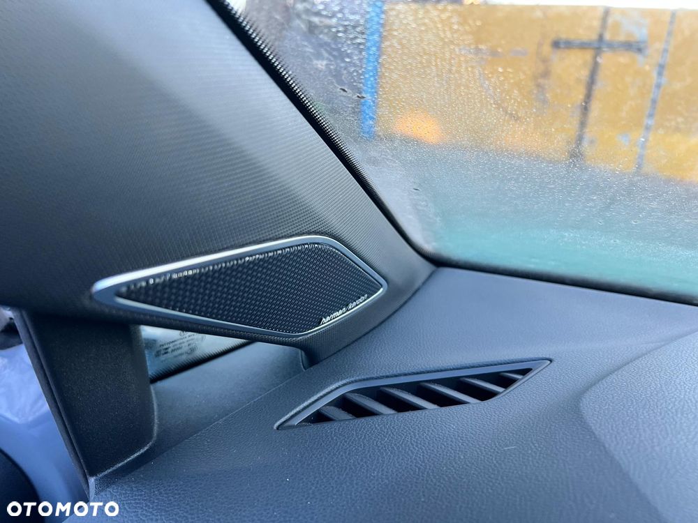 Volkswagen Golf 1.5 eTSI OPF DSG R-Line - 7